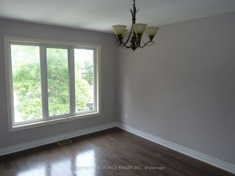 Photo 8 at 3022 Bayview Avenue, Willowdale East, Toronto