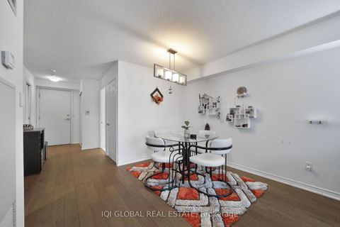 Photo 5 at 1133 - 250 Wellington Street W, Waterfront Communities C1, Toronto
