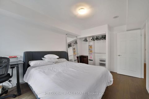 Photo 14 at 1133 - 250 Wellington Street W, Waterfront Communities C1, Toronto