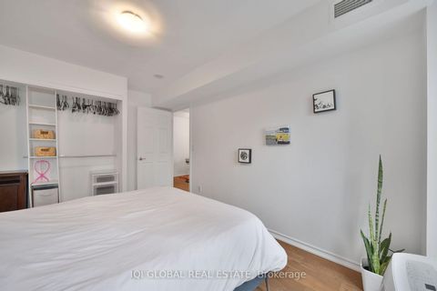 Photo 15 at 1133 - 250 Wellington Street W, Waterfront Communities C1, Toronto