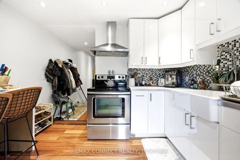 Photo 7 at 37 Noble Street, Roncesvalles, Toronto