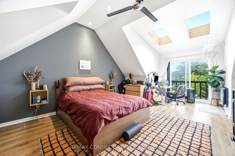 Photo 12 at 37 Noble Street, Roncesvalles, Toronto