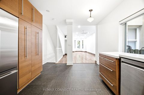 Photo 18 at 37 Noble Street, Roncesvalles, Toronto