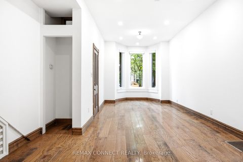 Photo 20 at 37 Noble Street, Roncesvalles, Toronto