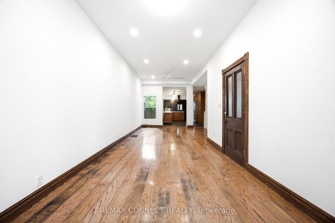 Photo 24 at 37 Noble Street, Roncesvalles, Toronto