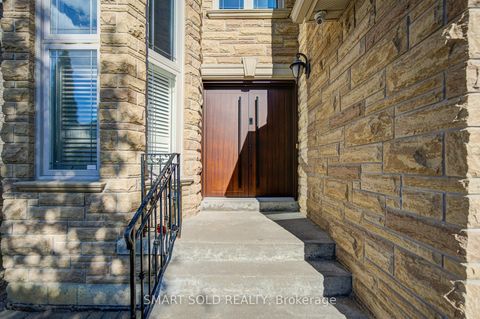 Photo 4 at 61 Aladdin Crescent, Westbrook, Richmond Hill
