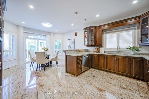 Photo 15 at 61 Aladdin Crescent, Westbrook, Richmond Hill