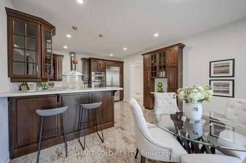 Photo 18 at 61 Aladdin Crescent, Westbrook, Richmond Hill