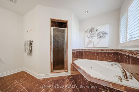Photo 32 at 61 Aladdin Crescent, Westbrook, Richmond Hill