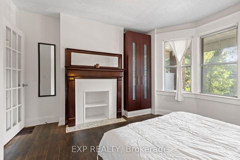 Photo 10 at 60 Parkdale Road, Swansea, Toronto