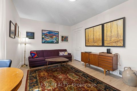 Photo 13 at 60 Parkdale Road, Swansea, Toronto