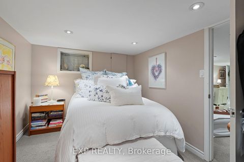 Photo 31 at 60 Parkdale Road, Swansea, Toronto