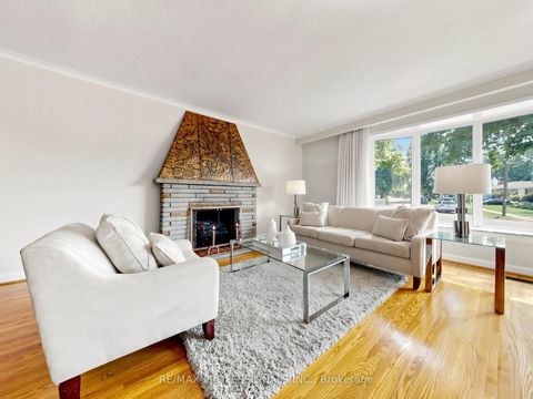 Photo 3 at 36 Tewsley Place, Richview, Toronto