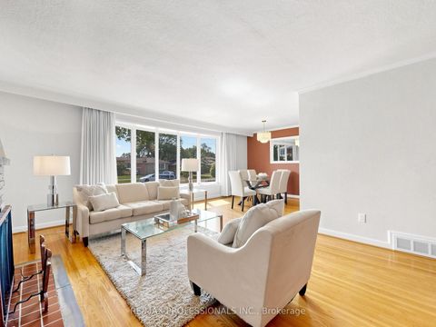 Photo 4 at 36 Tewsley Place, Richview, Toronto