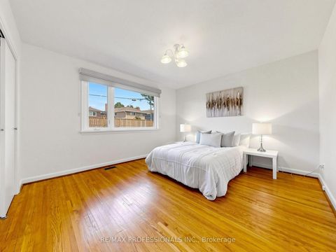 Photo 13 at 36 Tewsley Place, Richview, Toronto