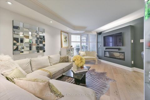 Photo 11 at 601 - 300 Balliol Street, Mount Pleasant West, Toronto