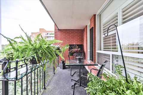 Photo 12 at 601 - 300 Balliol Street, Mount Pleasant West, Toronto