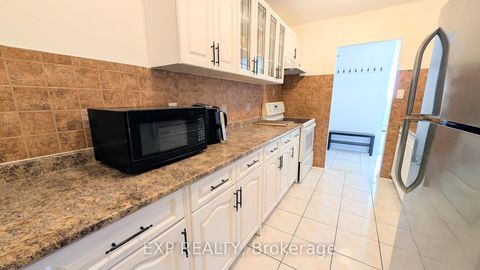 Photo 10 at 1813 - 320 Dixon Road, The Westway, Toronto