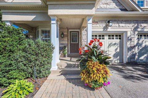 Photo 3 at 10 - 353 Terry Carter Crescent, College Manor, Newmarket