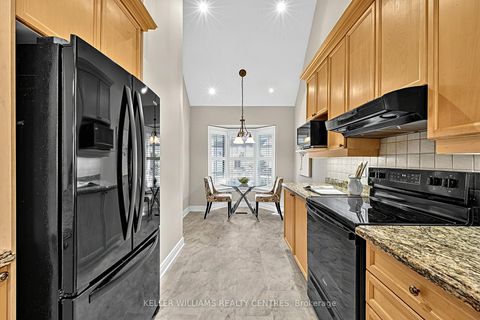 Photo 13 at 10 - 353 Terry Carter Crescent, College Manor, Newmarket