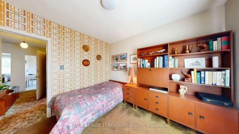 Photo 17 at 11 Picton Crescent, CFB, Toronto