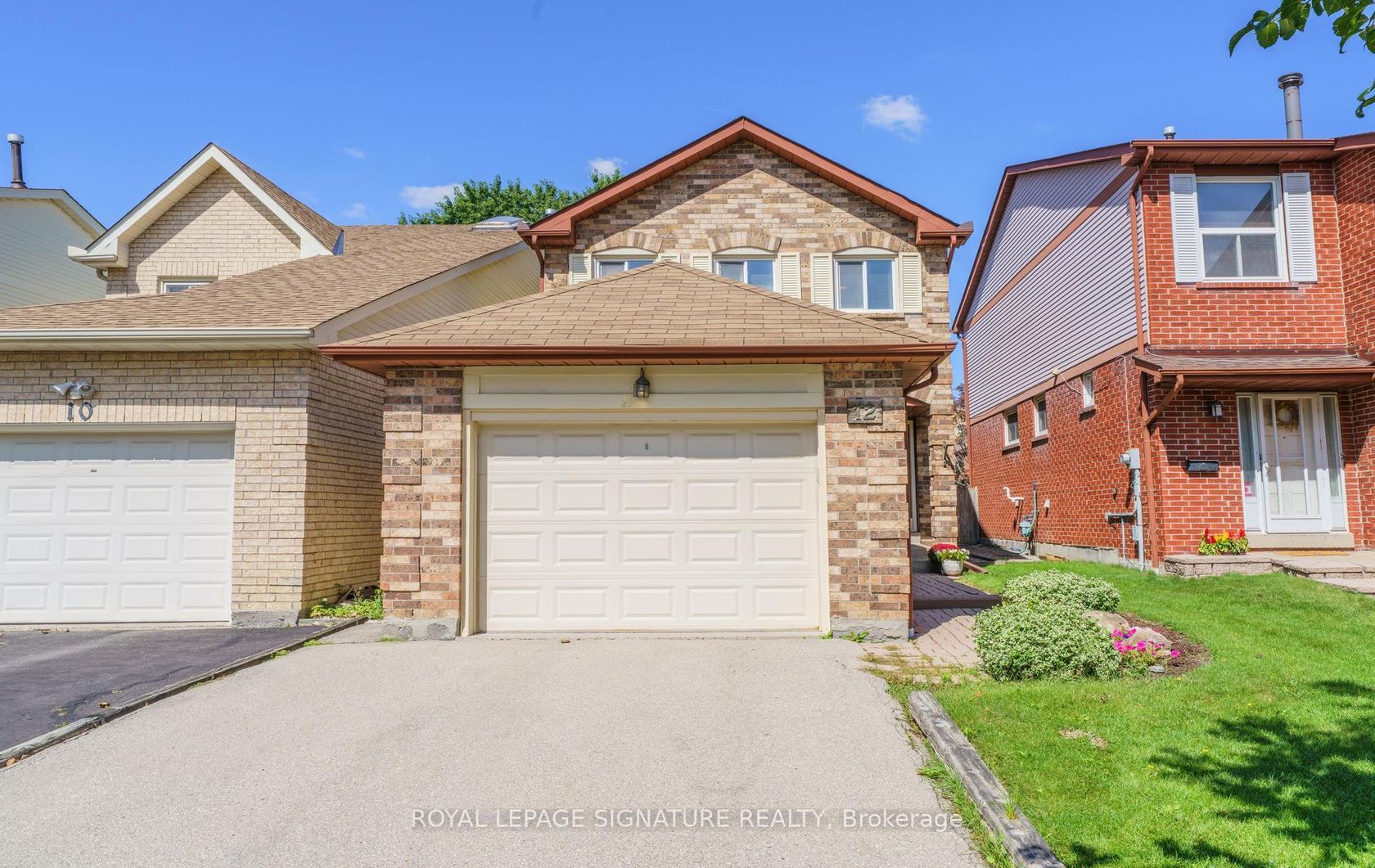 12 Manilow Street, Steeles, Toronto photo number 2