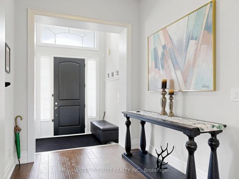 Photo 3 at 61 Grange Drive, Jefferson, Richmond Hill