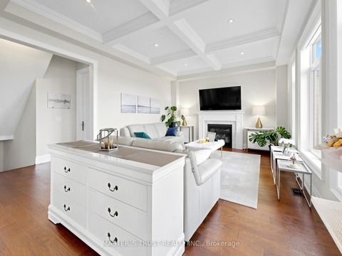 Photo 5 at 61 Grange Drive, Jefferson, Richmond Hill