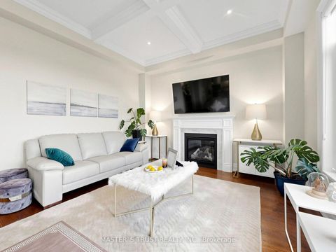 Photo 7 at 61 Grange Drive, Jefferson, Richmond Hill