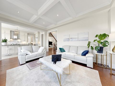Photo 9 at 61 Grange Drive, Jefferson, Richmond Hill