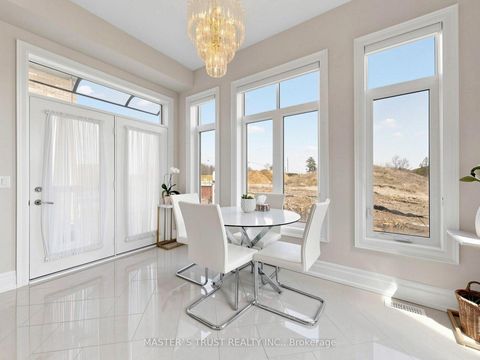 Photo 17 at 61 Grange Drive, Jefferson, Richmond Hill