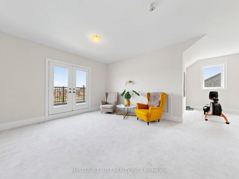 Photo 39 at 61 Grange Drive, Jefferson, Richmond Hill