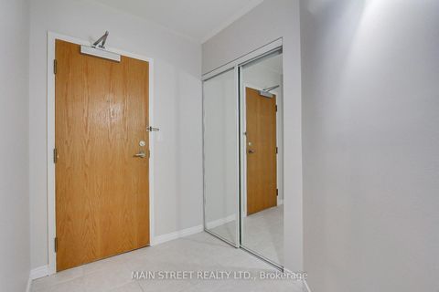 Photo 5 at 306 - 85 Wellington Street W, Aurora Village, Aurora