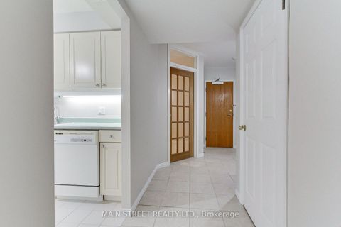 Photo 6 at 306 - 85 Wellington Street W, Aurora Village, Aurora