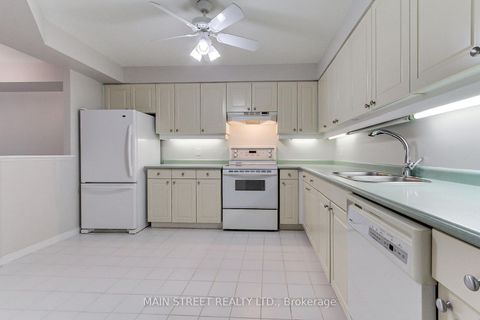 Photo 8 at 306 - 85 Wellington Street W, Aurora Village, Aurora