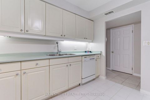 Photo 10 at 306 - 85 Wellington Street W, Aurora Village, Aurora