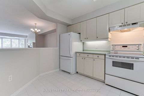 Photo 11 at 306 - 85 Wellington Street W, Aurora Village, Aurora