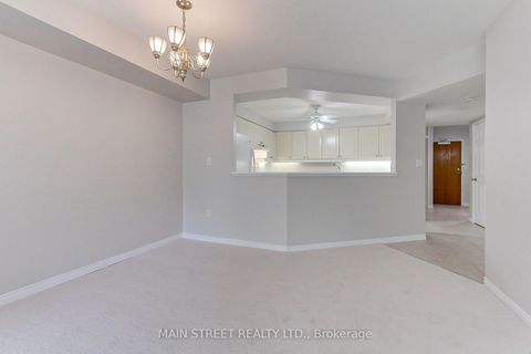 Photo 13 at 306 - 85 Wellington Street W, Aurora Village, Aurora