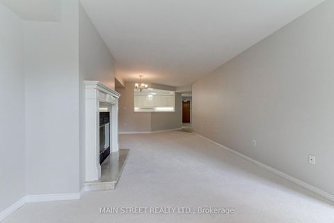 Photo 18 at 306 - 85 Wellington Street W, Aurora Village, Aurora