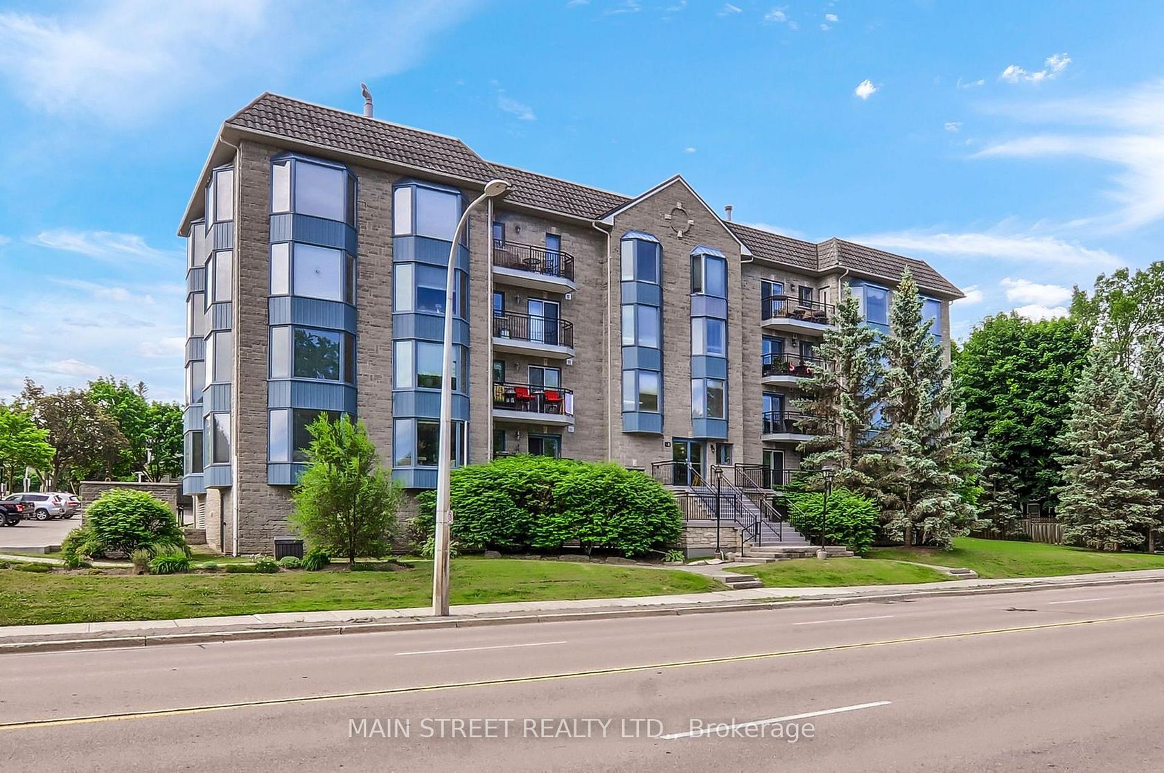 306 - 85 Wellington Street W, Aurora Village, Aurora photo number 2