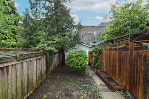 Photo 20 at 178 Delaware Avenue, Little Italy, Toronto
