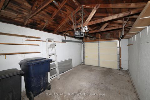 Photo 23 at 178 Delaware Avenue, Little Italy, Toronto