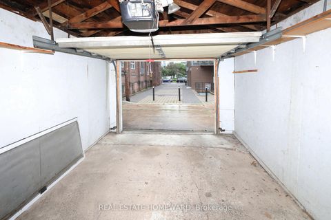 Photo 24 at 178 Delaware Avenue, Little Italy, Toronto