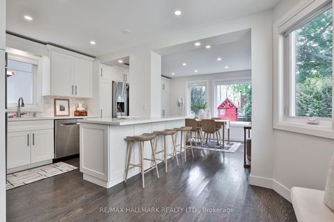 Photo 11 at 163 Roe Avenue, Nortown, Toronto