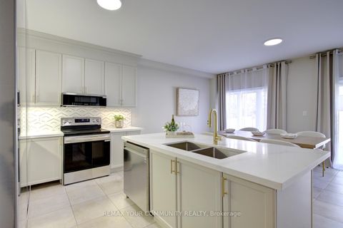 Photo 12 at 85 Coral Acres Drive, Patterson, Vaughan