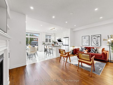 Photo 1 at 15 Vedette Way, Vellore Village, Vaughan