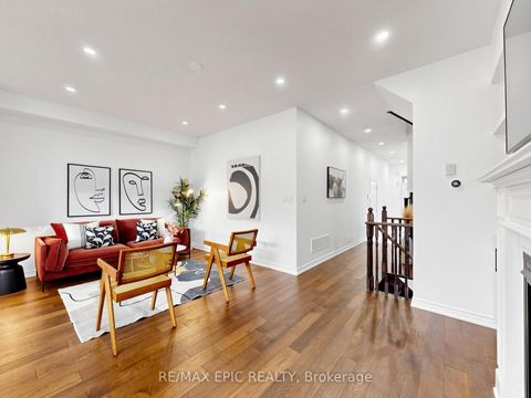 Photo 3 at 15 Vedette Way, Vellore Village, Vaughan