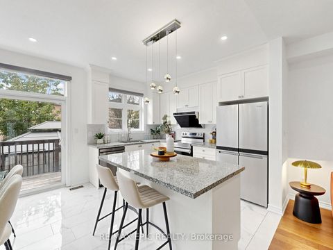 Photo 7 at 15 Vedette Way, Vellore Village, Vaughan