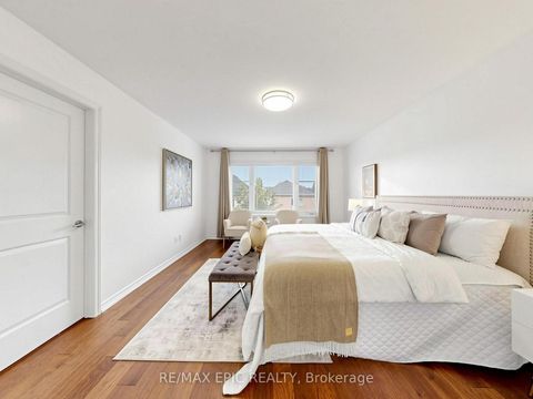 Photo 25 at 15 Vedette Way, Vellore Village, Vaughan
