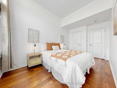 Photo 36 at 15 Vedette Way, Vellore Village, Vaughan